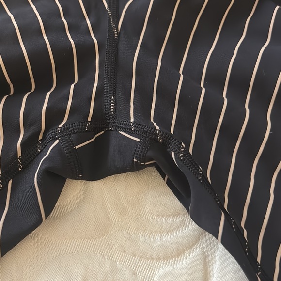 Very rare Lululemon Speed Wunder Tight* Reflective 28" - Picture 4 of 4